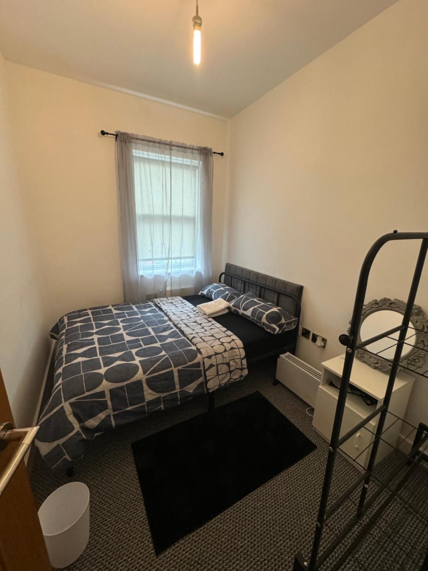 Kendras Home Манчестър Екстериор снимка